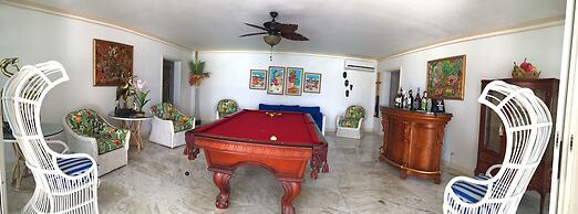 Ocean West Boutique Hotel