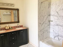 Ocean West Boutique Hotel