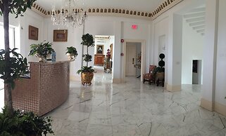 Ocean West Boutique Hotel