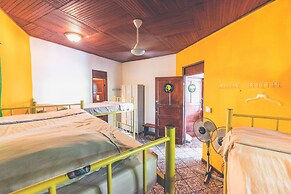 Pura Vida Hostel