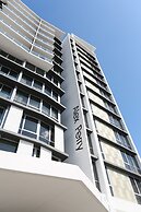 Alex Perry Hotel & Apartments