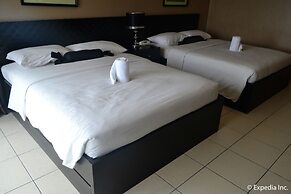 8 Suites By Fat Jimmy's