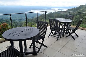 8 Suites By Fat Jimmy's