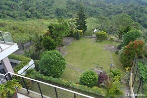 8 Suites By Fat Jimmy's