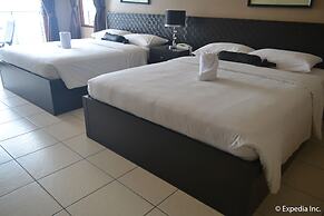 8 Suites By Fat Jimmy's