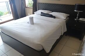 8 Suites By Fat Jimmy's