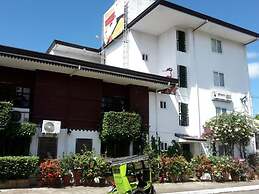 Travelbee Heritage Inn