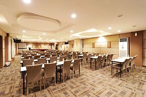 Dewarna Hotel & Convention