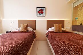 Dewarna Hotel & Convention