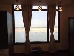 A Palace on River - Rashmi guest House