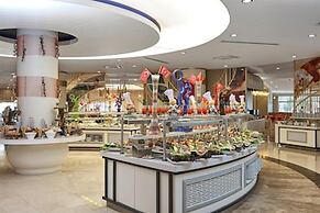 Seaden Sea World Resort & Spa