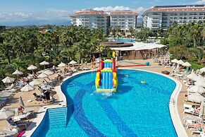 Seaden Sea World Resort & Spa