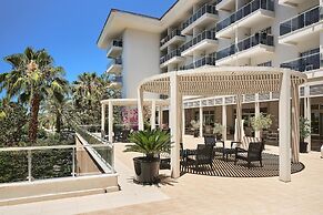 Seaden Sea World Resort & Spa