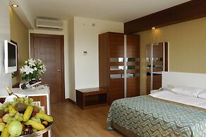 Seaden Sea World Resort & Spa