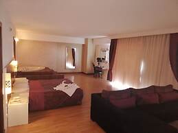 Seaden Sea World Resort & Spa