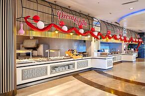 Seaden Sea World Resort & Spa