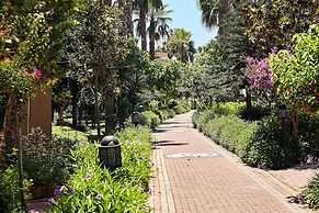 Seaden Sea World Resort & Spa