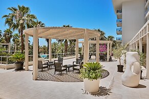 Seaden Sea World Resort & Spa