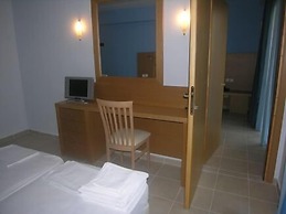 Haris Hotel