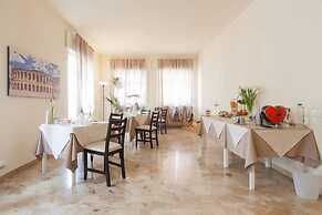 Bed and Breakfast Happiness