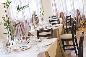 Bed and Breakfast Happiness