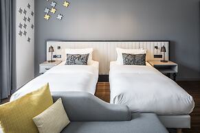 Capri by Fraser Frankfurt