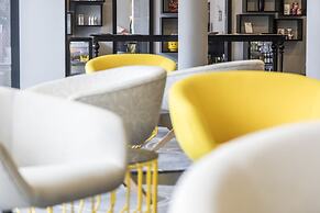 Capri by Fraser Frankfurt