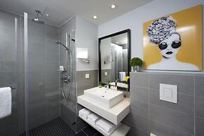 Capri by Fraser Frankfurt