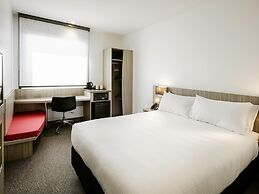 ibis Mackay
