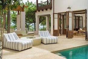 Las Catalinas Collection