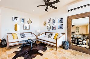 Las Catalinas Collection