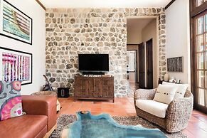 Las Catalinas Doorway