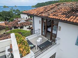 Las Catalinas Collection