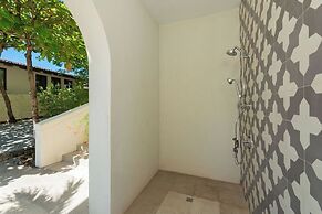 Las Catalinas Collection
