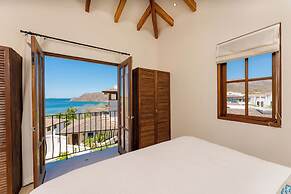 Las Catalinas Collection