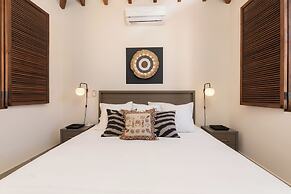 Las Catalinas Collection