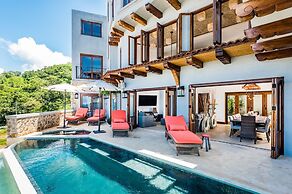 Las Catalinas Collection