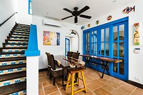 Las Catalinas Collection