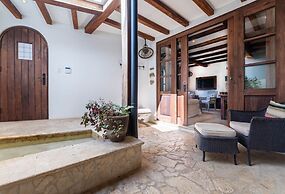 Las Catalinas Collection