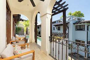 Las Catalinas Collection