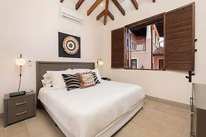 Las Catalinas Collection