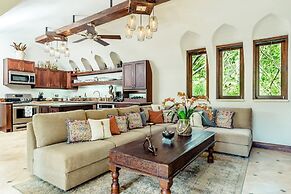 Las Catalinas Collection