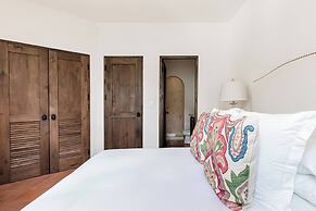 Las Catalinas Doorway