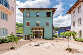 Las Catalinas Collection