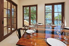 Las Catalinas Collection