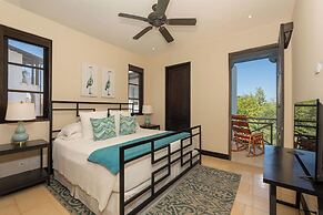 Las Catalinas Collection