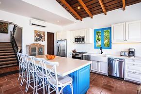 Las Catalinas Collection
