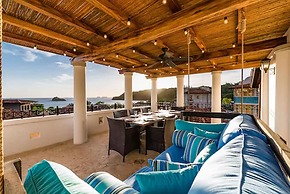 Las Catalinas Collection