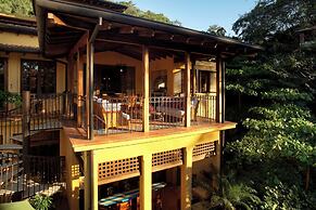 Las Catalinas Collection