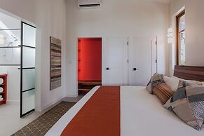 Las Catalinas Collection